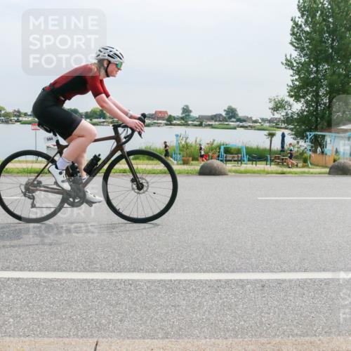 15.06.2025 - 27. Vierlanden-Triathlon H.Heesch http://msf.ph/oto/8052965 15.06.2025 11:02:50 Radfahren 493, 510, 519, 532, 594, 628, 634, 639, 725 meine-sportfotos.de