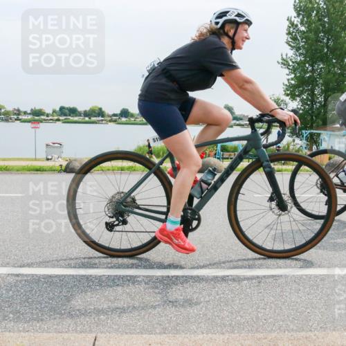 15.06.2025 - 27. Vierlanden-Triathlon H.Heesch http://msf.ph/oto/8052969 15.06.2025 11:02:50 Radfahren 493, 510, 519, 532, 594, 628, 634, 639, 725 meine-sportfotos.de