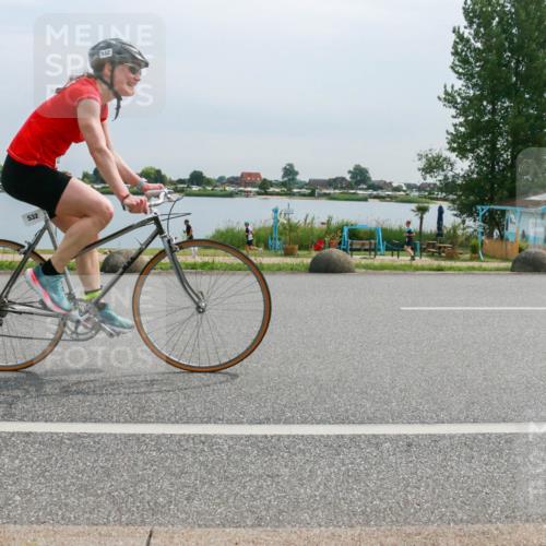15.06.2025 - 27. Vierlanden-Triathlon H.Heesch http://msf.ph/oto/8052973 15.06.2025 11:02:51 Radfahren 493, 510, 519, 532, 594, 628, 634, 639, 725 meine-sportfotos.de