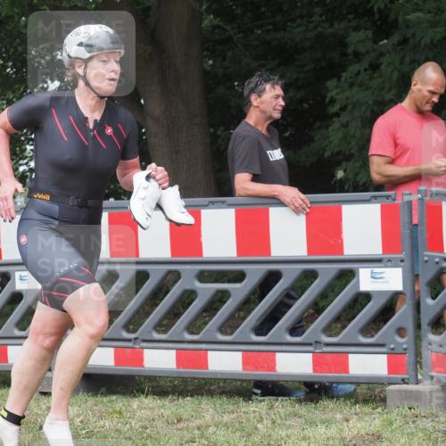 21.06.2025 - 27. Vierlanden-Triathlon KatJ http://msf.ph/oto/8052976 15.06.2025 12:13:04 Ziel 252 meine-sportfotos.de