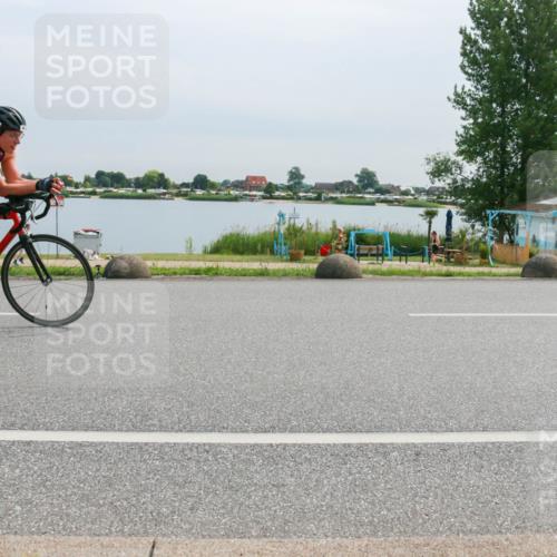 15.06.2025 - 27. Vierlanden-Triathlon H.Heesch http://msf.ph/oto/8052994 15.06.2025 11:03:01 Radfahren 49, 626, 712, 736 meine-sportfotos.de