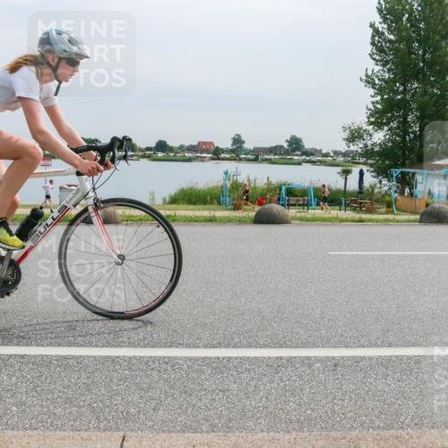 15.06.2025 - 27. Vierlanden-Triathlon H.Heesch http://msf.ph/oto/8053000 15.06.2025 11:03:02 Radfahren 49, 626, 712, 736 meine-sportfotos.de