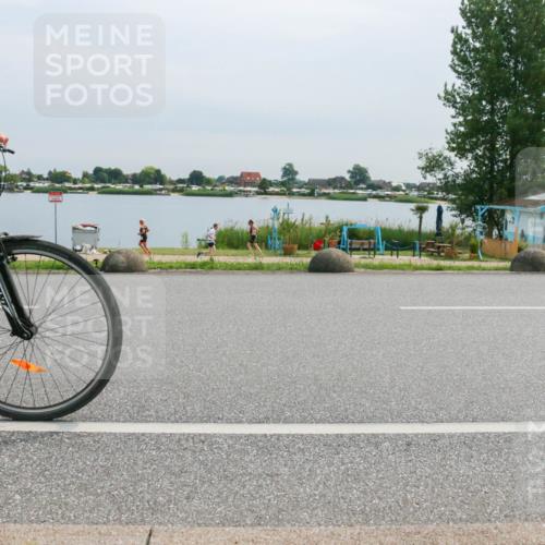 15.06.2025 - 27. Vierlanden-Triathlon H.Heesch http://msf.ph/oto/8053003 15.06.2025 11:03:04 Radfahren 49, 604, 626, 712, 736, 761 meine-sportfotos.de