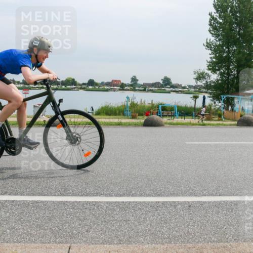 15.06.2025 - 27. Vierlanden-Triathlon H.Heesch http://msf.ph/oto/8053015 15.06.2025 11:03:07 Radfahren 604, 736, 761 meine-sportfotos.de
