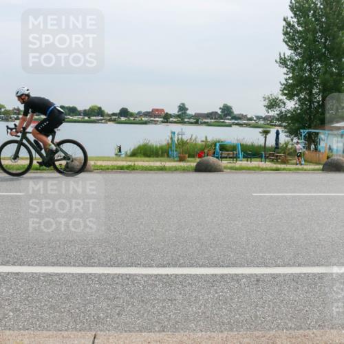 15.06.2025 - 27. Vierlanden-Triathlon H.Heesch http://msf.ph/oto/8053020 15.06.2025 11:03:11 Radfahren 138, 176, 604, 677, 761, 764 meine-sportfotos.de
