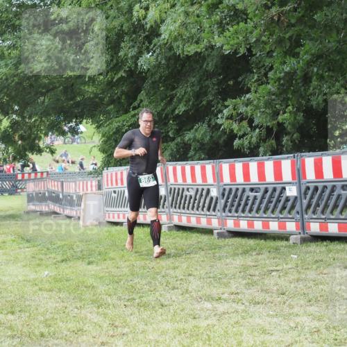 21.06.2025 - 27. Vierlanden-Triathlon KatJ http://msf.ph/oto/8053021 15.06.2025 12:13:20 Ziel 251, 869 meine-sportfotos.de