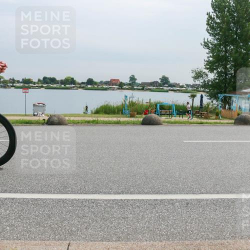 15.06.2025 - 27. Vierlanden-Triathlon H.Heesch http://msf.ph/oto/8053024 15.06.2025 11:03:12 Radfahren 138, 176, 677, 764 meine-sportfotos.de