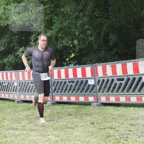 21.06.2025 - 27. Vierlanden-Triathlon KatJ http://msf.ph/oto/8053036 15.06.2025 12:13:21 Ziel 251, 869 meine-sportfotos.de