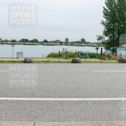 15.06.2025 - 27. Vierlanden-Triathlon H.Heesch http://msf.ph/oto/8053043 15.06.2025 11:03:34 Radfahren 159, 210, 715 meine-sportfotos.de