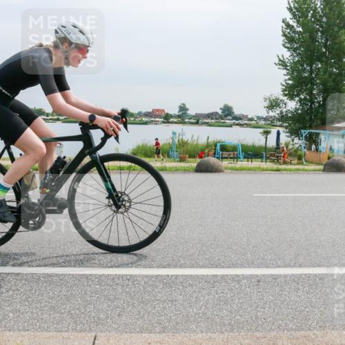 15.06.2025 - 27. Vierlanden-Triathlon H.Heesch http://msf.ph/oto/8053045 15.06.2025 11:03:35 Radfahren 159, 210, 715 meine-sportfotos.de
