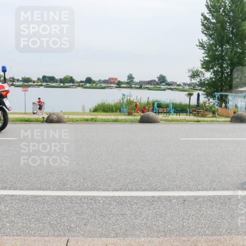 15.06.2025 - 27. Vierlanden-Triathlon H.Heesch http://msf.ph/oto/8053056 15.06.2025 11:03:37 Radfahren 159, 210, 715 meine-sportfotos.de