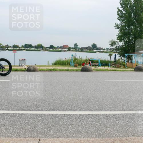 15.06.2025 - 27. Vierlanden-Triathlon H.Heesch http://msf.ph/oto/8053058 15.06.2025 11:03:42 Radfahren 715, 730 meine-sportfotos.de