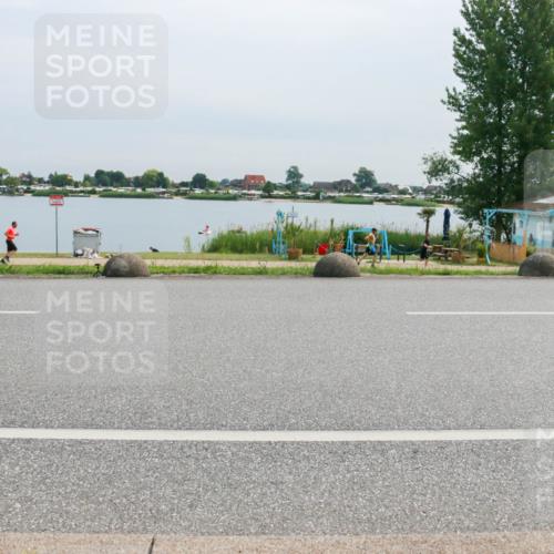 15.06.2025 - 27. Vierlanden-Triathlon H.Heesch http://msf.ph/oto/8053073 15.06.2025 11:03:56 Radfahren 35, 75, 108, 656 meine-sportfotos.de