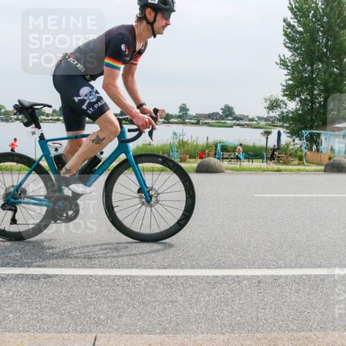 15.06.2025 - 27. Vierlanden-Triathlon H.Heesch http://msf.ph/oto/8053075 15.06.2025 11:03:56 Radfahren 35, 75, 108, 656 meine-sportfotos.de