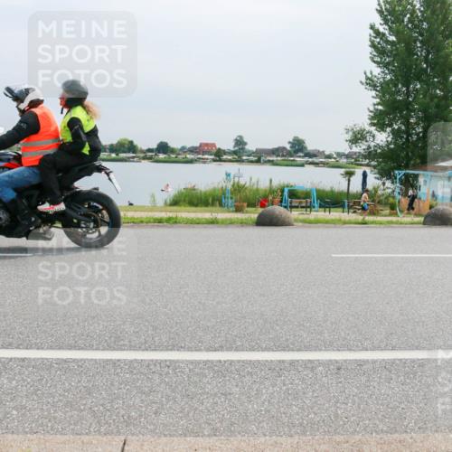 15.06.2025 - 27. Vierlanden-Triathlon H.Heesch http://msf.ph/oto/8053076 15.06.2025 11:03:57 Radfahren 35, 75, 108, 656 meine-sportfotos.de