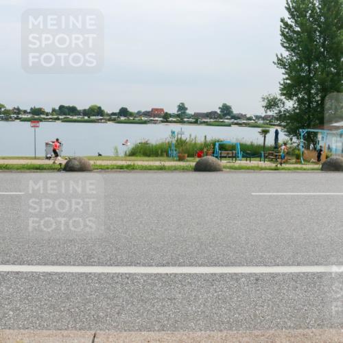 15.06.2025 - 27. Vierlanden-Triathlon H.Heesch http://msf.ph/oto/8053078 15.06.2025 11:03:57 Radfahren 35, 75, 108, 656 meine-sportfotos.de