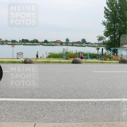 15.06.2025 - 27. Vierlanden-Triathlon H.Heesch http://msf.ph/oto/8053084 15.06.2025 11:04:01 Radfahren 75, 108, 165, 575, 656, 740 meine-sportfotos.de