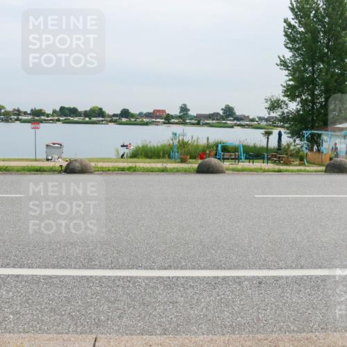 15.06.2025 - 27. Vierlanden-Triathlon H.Heesch http://msf.ph/oto/8053104 15.06.2025 11:04:08 Radfahren 165, 535, 633, 651, 740 meine-sportfotos.de
