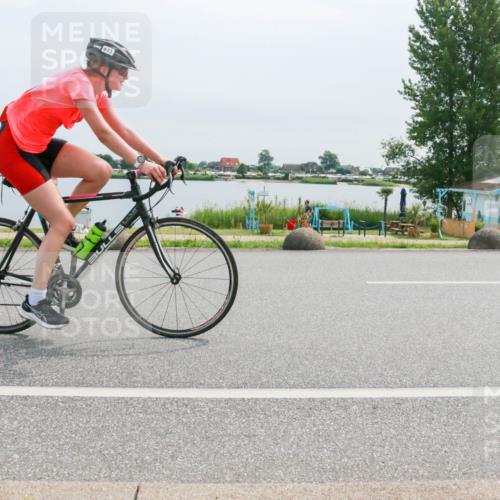 15.06.2025 - 27. Vierlanden-Triathlon H.Heesch http://msf.ph/oto/8053108 15.06.2025 11:04:11 Radfahren 633, 651 meine-sportfotos.de