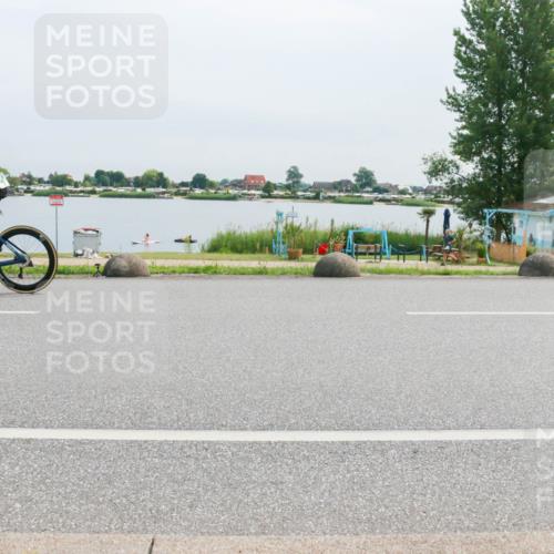 15.06.2025 - 27. Vierlanden-Triathlon H.Heesch http://msf.ph/oto/8053114 15.06.2025 11:04:26 Radfahren 755 meine-sportfotos.de