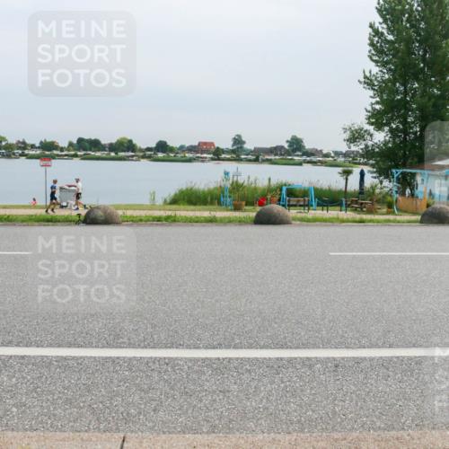 15.06.2025 - 27. Vierlanden-Triathlon H.Heesch http://msf.ph/oto/8053165 15.06.2025 11:04:59 Radfahren 654, 683, 716 meine-sportfotos.de