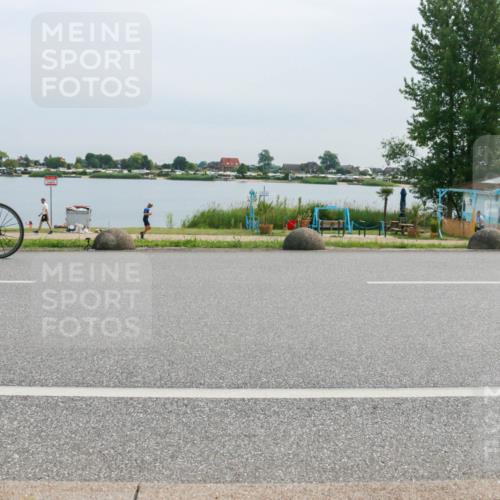 15.06.2025 - 27. Vierlanden-Triathlon H.Heesch http://msf.ph/oto/8053168 15.06.2025 11:05:01 Radfahren 122, 654, 683, 716 meine-sportfotos.de