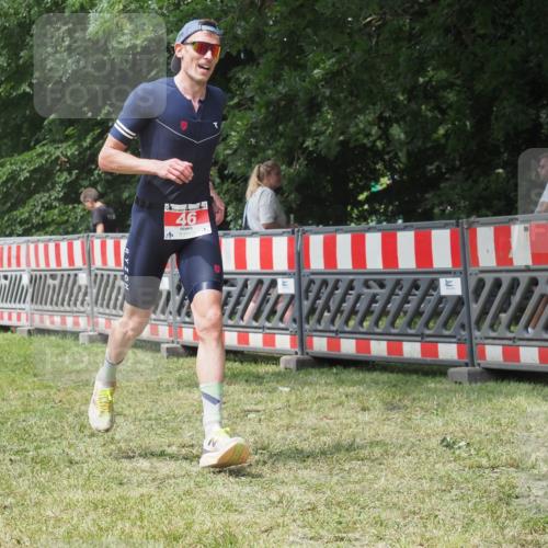 21.06.2025 - 27. Vierlanden-Triathlon KatJ http://msf.ph/oto/8053182 15.06.2025 12:19:37 Ziel 46 meine-sportfotos.de
