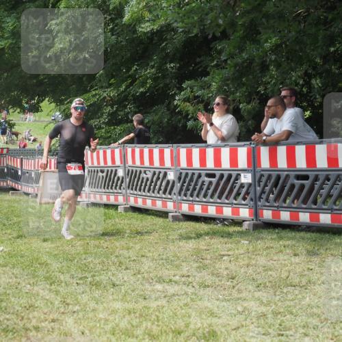 21.06.2025 - 27. Vierlanden-Triathlon KatJ http://msf.ph/oto/8053245 15.06.2025 12:21:03 Ziel 78, 120 meine-sportfotos.de