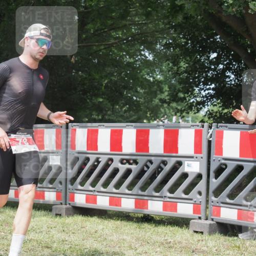 21.06.2025 - 27. Vierlanden-Triathlon KatJ http://msf.ph/oto/8053251 15.06.2025 12:21:05 Ziel 78, 120 meine-sportfotos.de