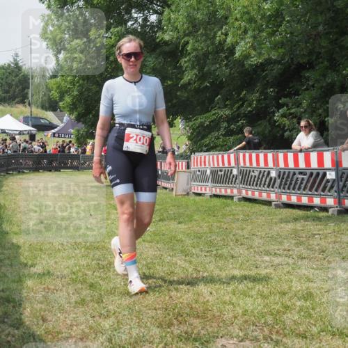 21.06.2025 - 27. Vierlanden-Triathlon KatJ http://msf.ph/oto/8053287 15.06.2025 12:23:56 Ziel  meine-sportfotos.de
