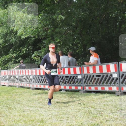 15.06.2025 - 27. Vierlanden-Triathlon KatJ http://msf.ph/oto/8053326 15.06.2025 12:25:38 Ziel 773 meine-sportfotos.de