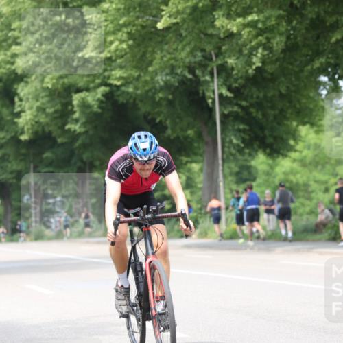 15.06.2025 - 7 Türme Triathlon Yannick Fuchs http://msf.ph/oto/8053349 15.06.2025 13:40:41 Radfahren  meine-sportfotos.de