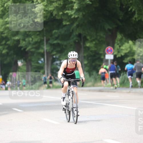 15.06.2025 - 7 Türme Triathlon Yannick Fuchs http://msf.ph/oto/8053360 15.06.2025 13:40:47 Radfahren  meine-sportfotos.de
