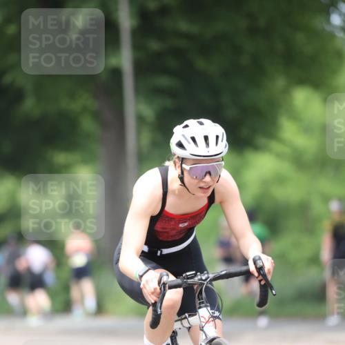 15.06.2025 - 7 Türme Triathlon Yannick Fuchs http://msf.ph/oto/8053363 15.06.2025 13:40:48 Radfahren  meine-sportfotos.de