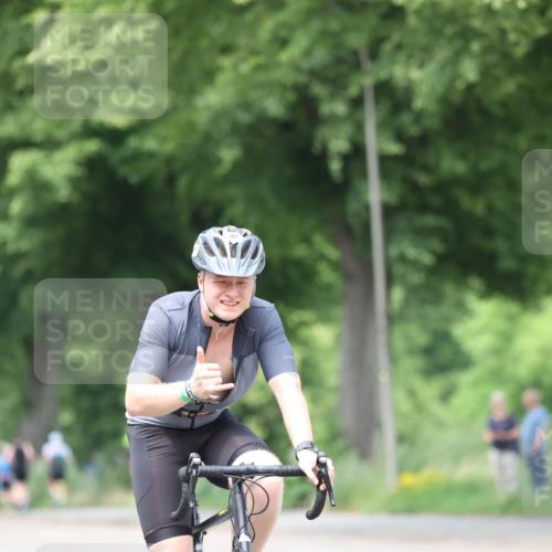 15.06.2025 - 7 Türme Triathlon Yannick Fuchs http://msf.ph/oto/8053384 15.06.2025 13:41:08 Radfahren  meine-sportfotos.de