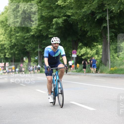 15.06.2025 - 7 Türme Triathlon Yannick Fuchs http://msf.ph/oto/8053400 15.06.2025 13:41:18 Radfahren  meine-sportfotos.de