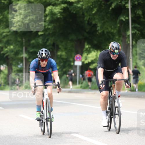 15.06.2025 - 7 Türme Triathlon Yannick Fuchs http://msf.ph/oto/8053431 15.06.2025 13:41:57 Radfahren  meine-sportfotos.de
