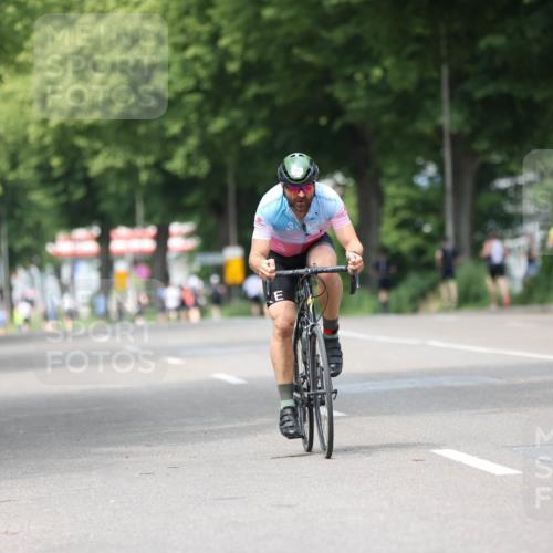 15.06.2025 - 7 Türme Triathlon Yannick Fuchs http://msf.ph/oto/8053436 15.06.2025 13:41:59 Radfahren  meine-sportfotos.de