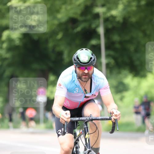 15.06.2025 - 7 Türme Triathlon Yannick Fuchs http://msf.ph/oto/8053439 15.06.2025 13:42:01 Radfahren 921 meine-sportfotos.de