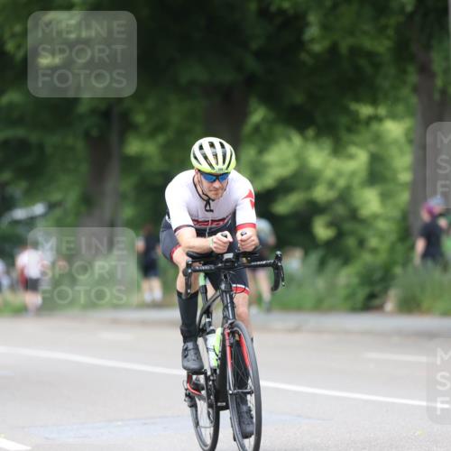 15.06.2025 - 7 Türme Triathlon Yannick Fuchs http://msf.ph/oto/8053467 15.06.2025 13:42:31 Radfahren  meine-sportfotos.de