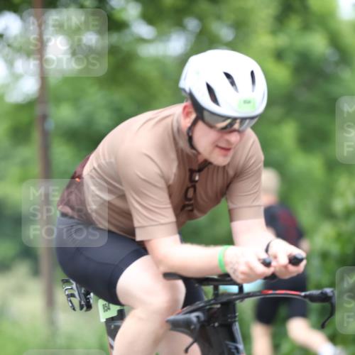 15.06.2025 - 7 Türme Triathlon Yannick Fuchs http://msf.ph/oto/8053482 15.06.2025 13:42:38 Radfahren  meine-sportfotos.de