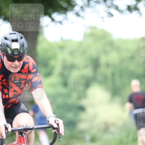 15.06.2025 - 7 Türme Triathlon Yannick Fuchs http://msf.ph/oto/8053489 15.06.2025 13:42:40 Radfahren  meine-sportfotos.de