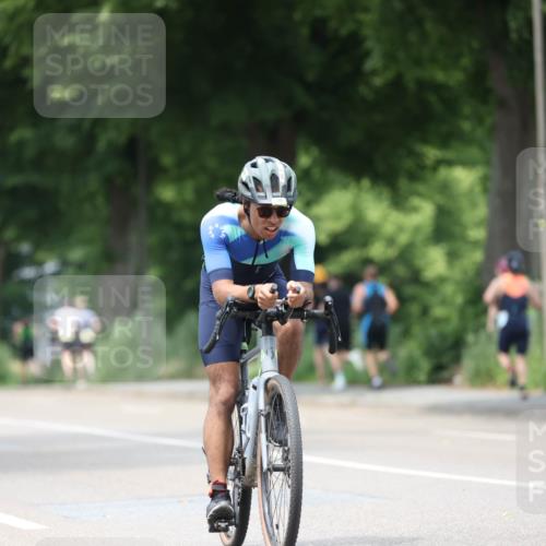 15.06.2025 - 7 Türme Triathlon Yannick Fuchs http://msf.ph/oto/8053519 15.06.2025 13:43:09 Radfahren  meine-sportfotos.de