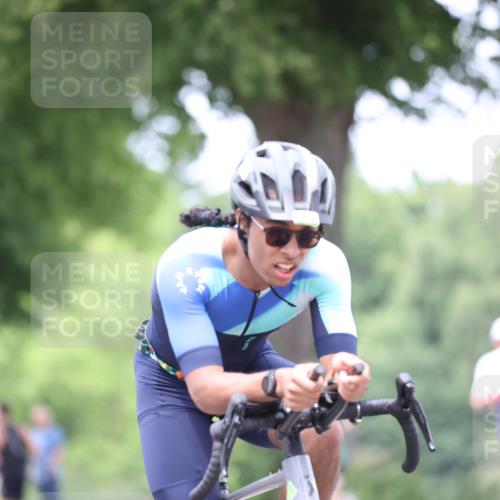 15.06.2025 - 7 Türme Triathlon Yannick Fuchs http://msf.ph/oto/8053522 15.06.2025 13:43:10 Radfahren 02 meine-sportfotos.de