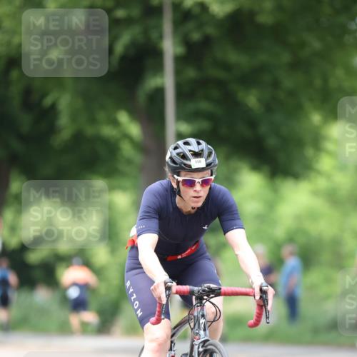 15.06.2025 - 7 Türme Triathlon Yannick Fuchs http://msf.ph/oto/8053525 15.06.2025 13:43:11 Radfahren 650 meine-sportfotos.de