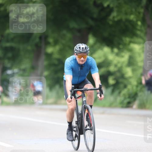 15.06.2025 - 7 Türme Triathlon Yannick Fuchs http://msf.ph/oto/8053648 15.06.2025 13:44:41 Radfahren  meine-sportfotos.de