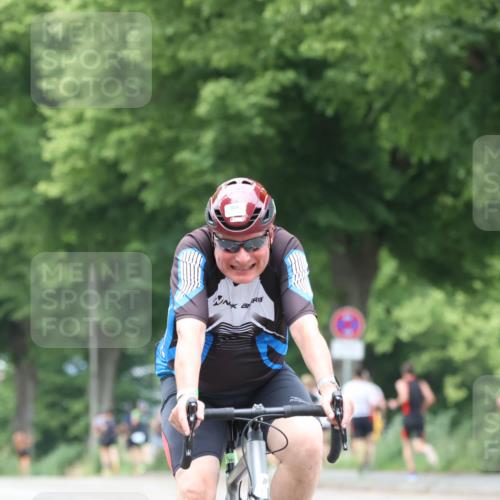 15.06.2025 - 7 Türme Triathlon Yannick Fuchs http://msf.ph/oto/8053693 15.06.2025 13:45:05 Radfahren  meine-sportfotos.de