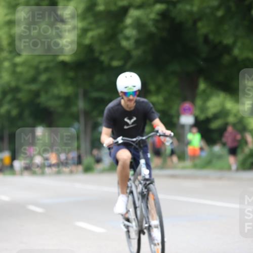 15.06.2025 - 7 Türme Triathlon Yannick Fuchs http://msf.ph/oto/8053727 15.06.2025 13:45:36 Radfahren  meine-sportfotos.de