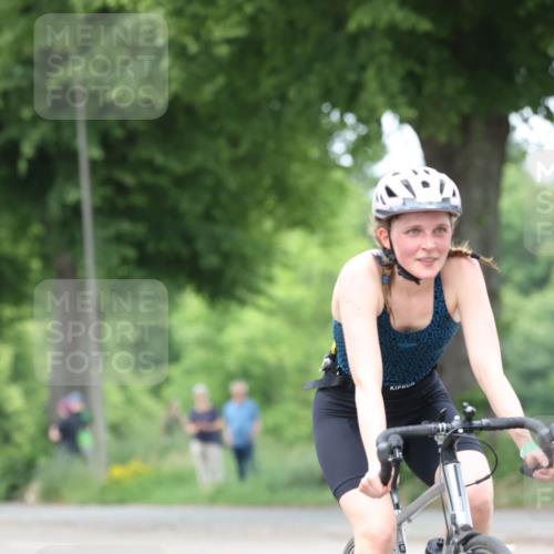 15.06.2025 - 7 Türme Triathlon Yannick Fuchs http://msf.ph/oto/8053747 15.06.2025 13:45:46 Radfahren  meine-sportfotos.de