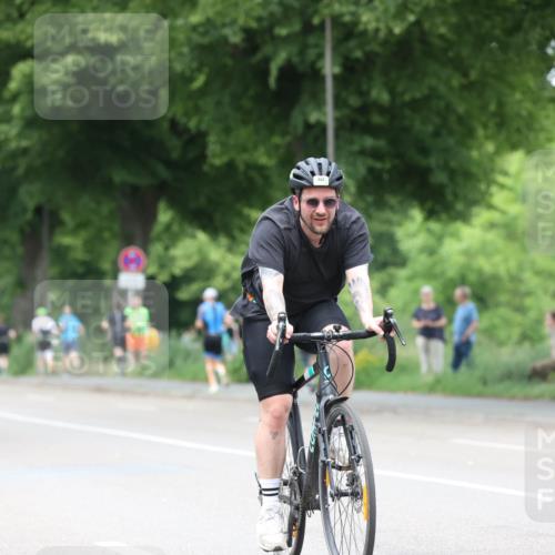 15.06.2025 - 7 Türme Triathlon Yannick Fuchs http://msf.ph/oto/8053759 15.06.2025 13:46:07 Radfahren 932 meine-sportfotos.de